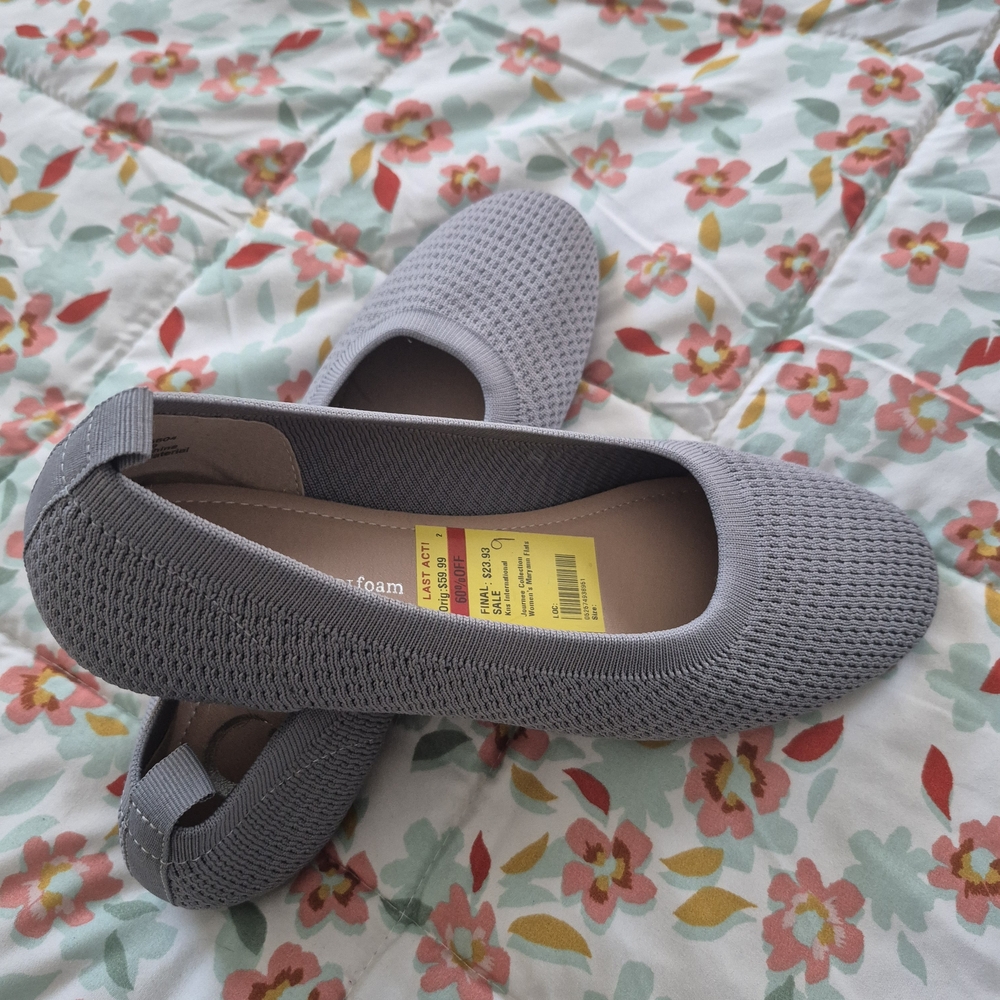 Time and Tru Women's Gray Knit Flats